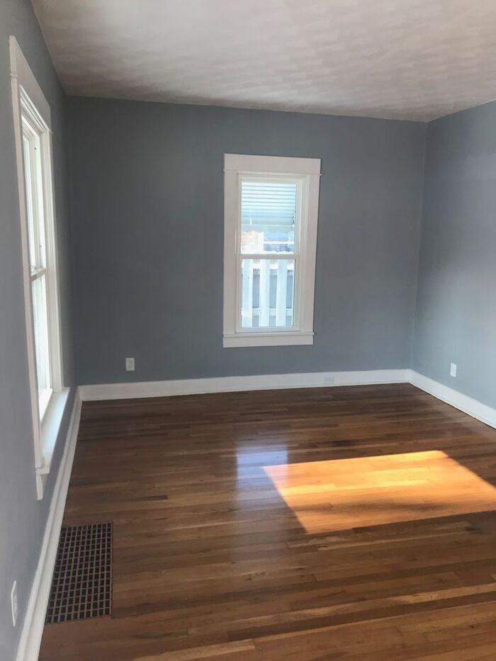 2318 E High St - Photo 2 of 9