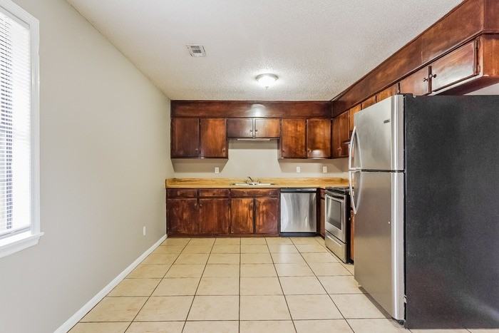 110 Cambridge Cir - Photo 6 of 12