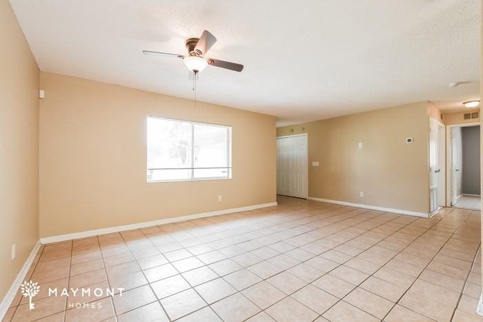 4881 Stony Brook Ln - Photo 3 of 11