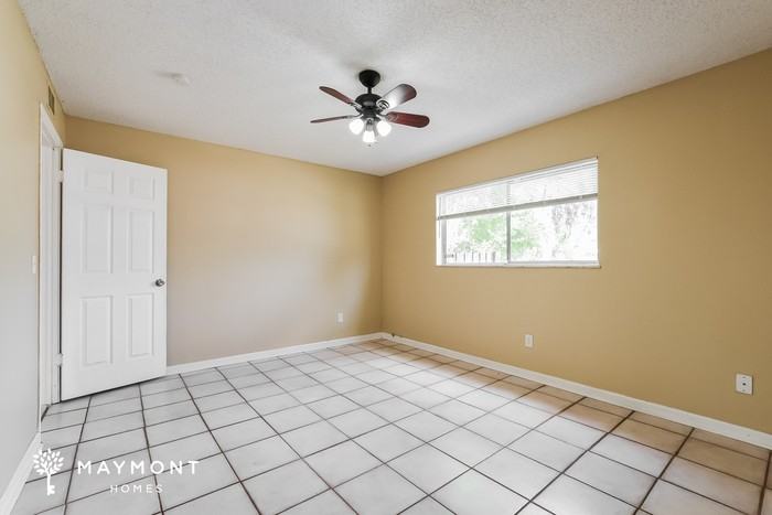 4881 Stony Brook Ln - Photo 6 of 11