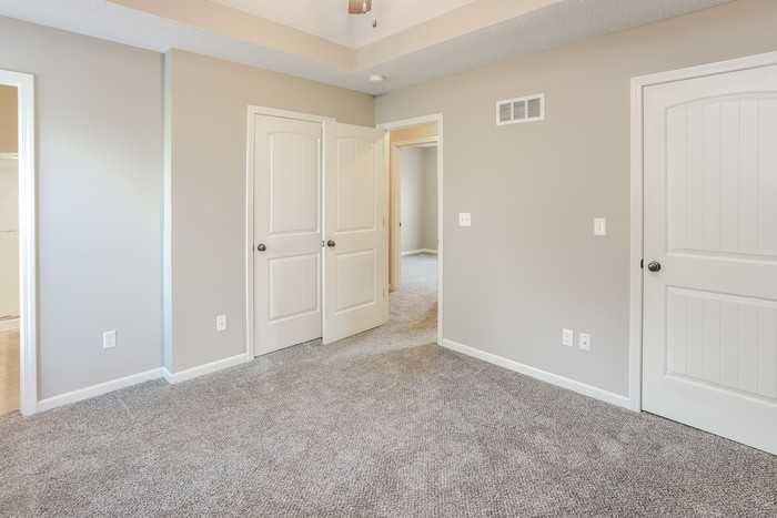 605 Marguerite St - Photo 5 of 10