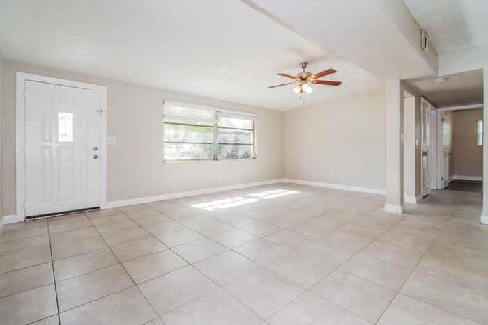 2250 Norman Dr - Photo 3 of 14