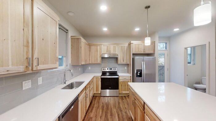 4025 Se Gladstone St - Photo 7 of 36