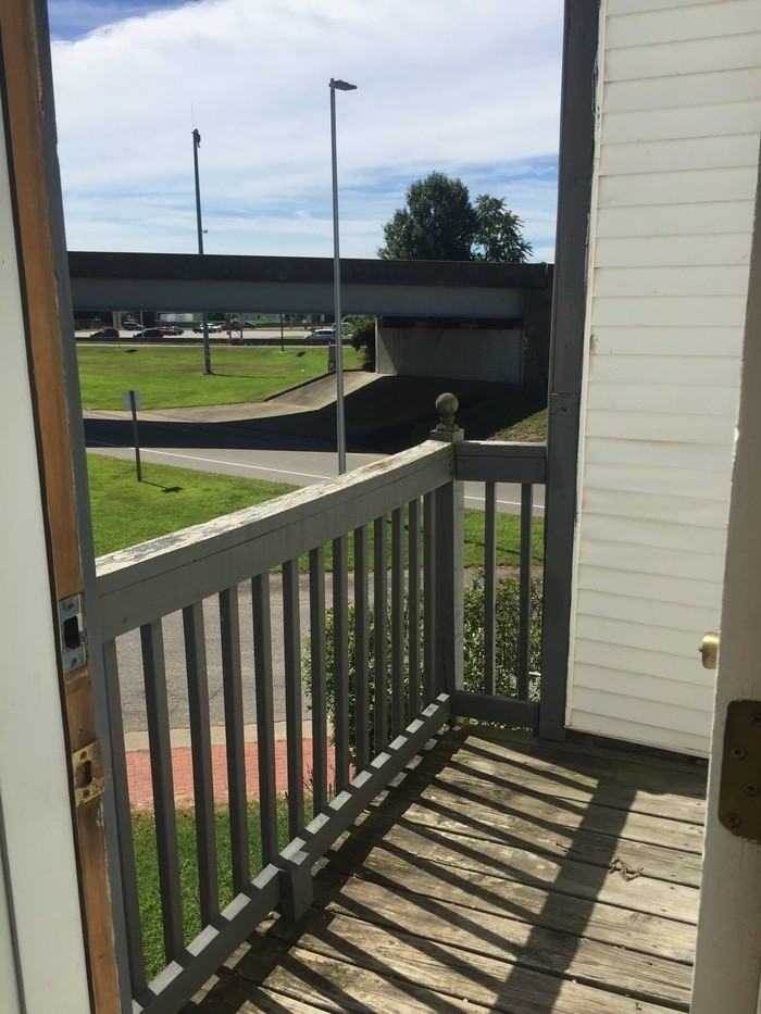 929 Green St #929 - Photo 2 of 12