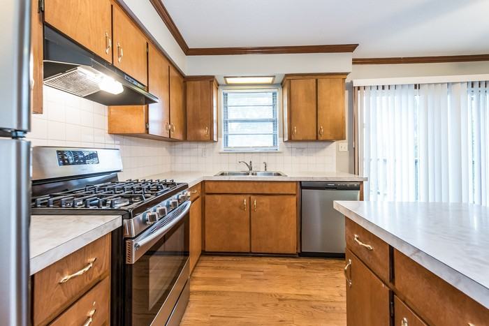 18210 E 27th St S - Photo 3 of 7