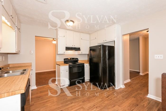 3699 Chimney Ridge Ct - Photo 7 of 16