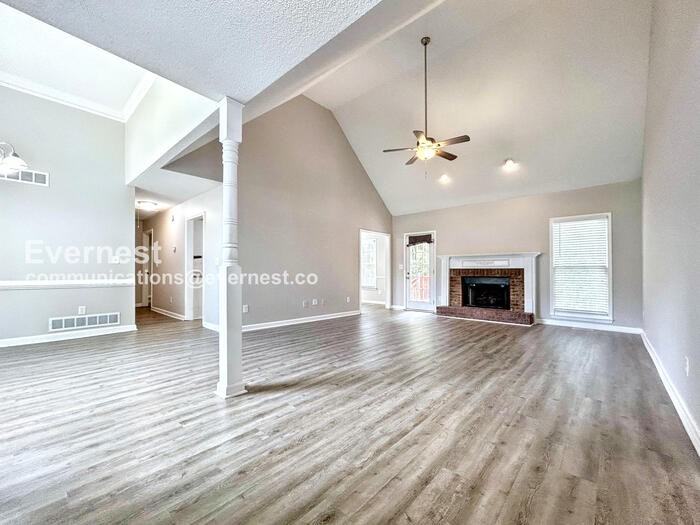 368 Warrenton Dr - Photo 7 of 34