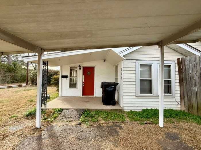 809 Jefferson St - Photo 2 of 19