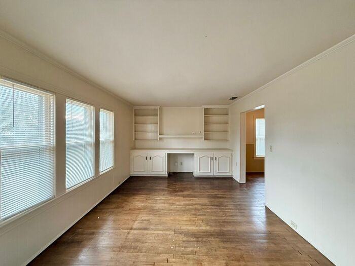 809 Jefferson St - Photo 5 of 19