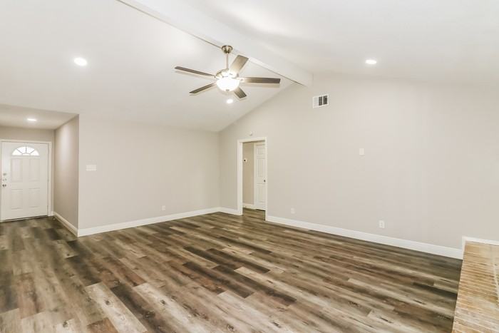 13515 Greywood Dr - Photo 3 of 14