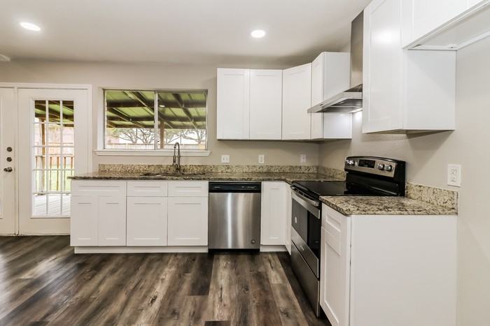 13515 Greywood Dr - Photo 5 of 14