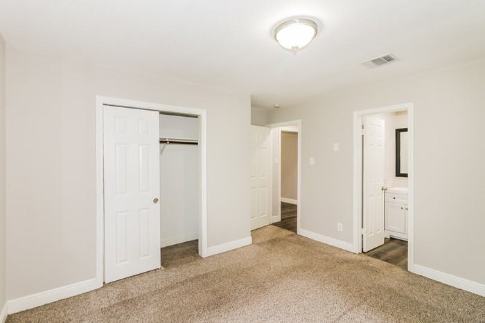 13515 Greywood Dr - Photo 6 of 14