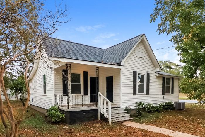 360 5th St - Photo 2 of 8