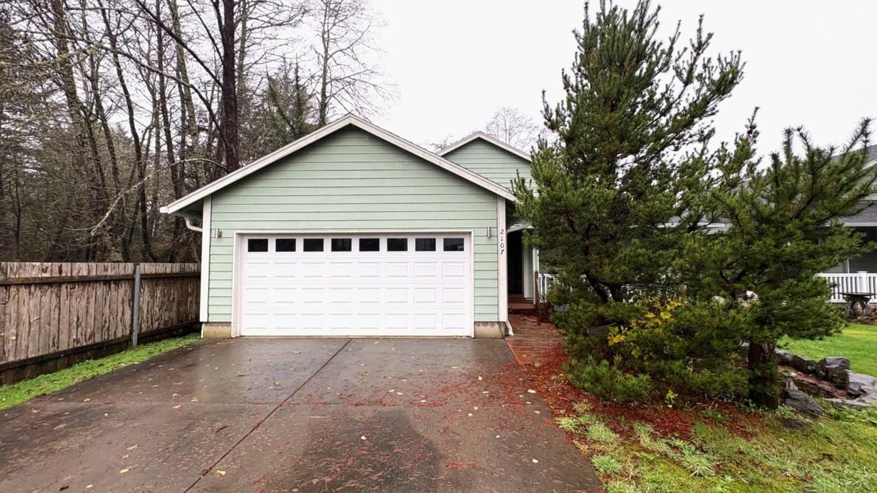 2107 Willows Rd - Photo 2 of 14