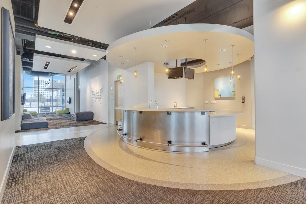 150 E Robinson St - Photo 5 of 11