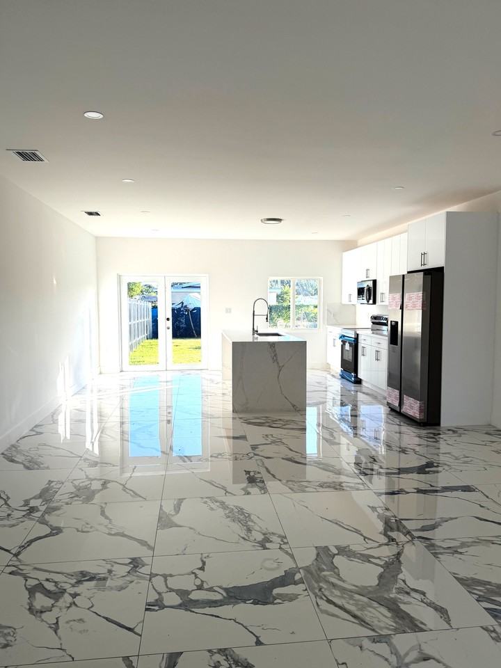 11870 Southwest 220th StreetUnit A #A - Photo 2 of 9