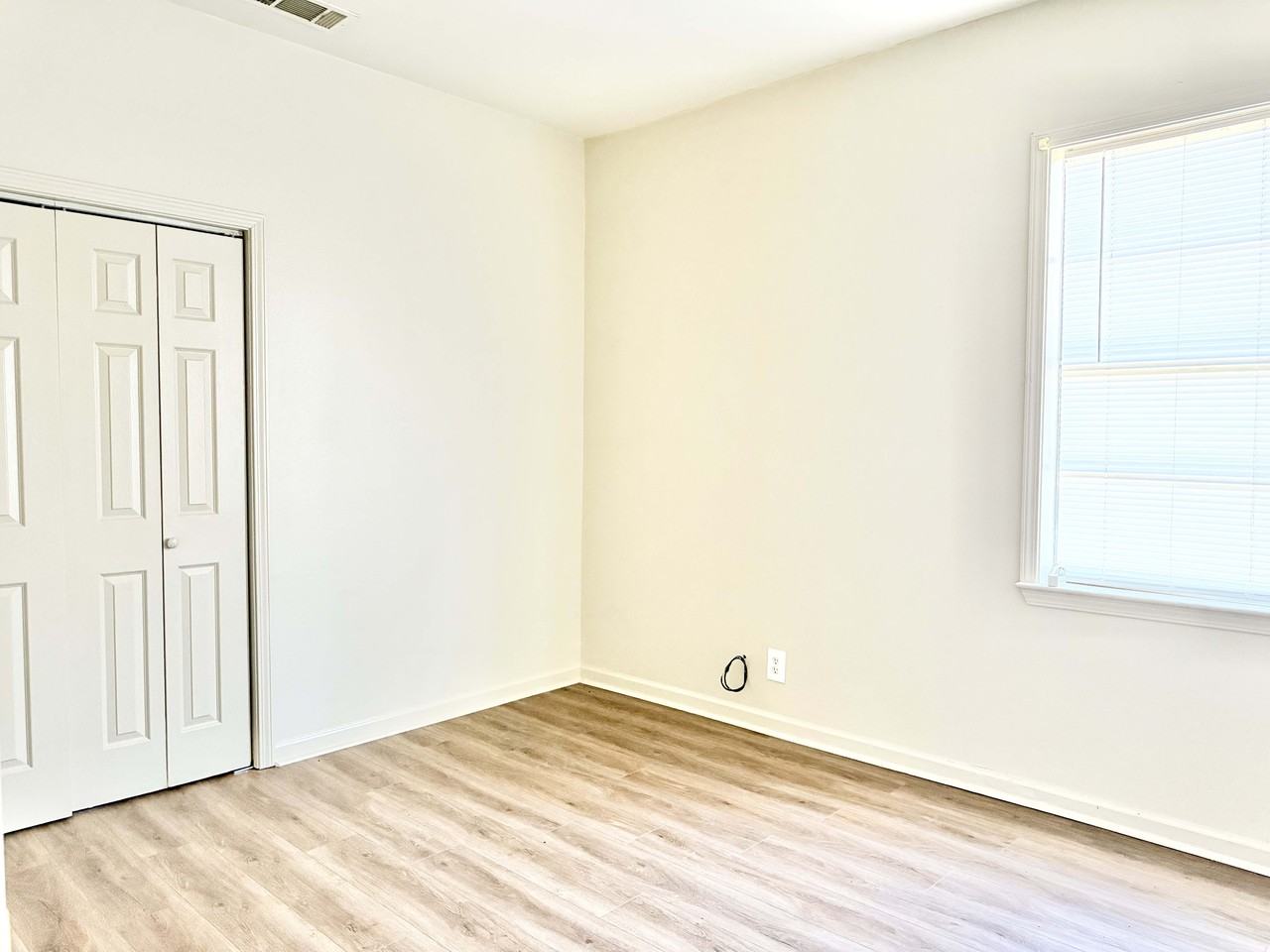 1606 Myrtle Walk #1 - Photo 7 of 11