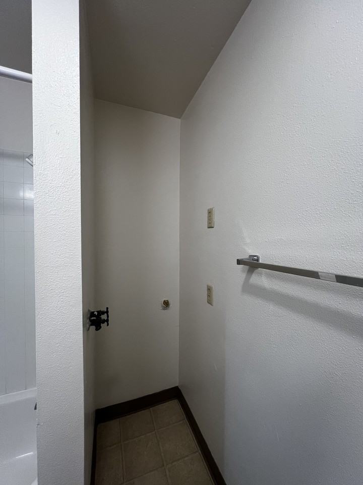 3379 Ratcliff Ln Se #3379 - Photo 4 of 12