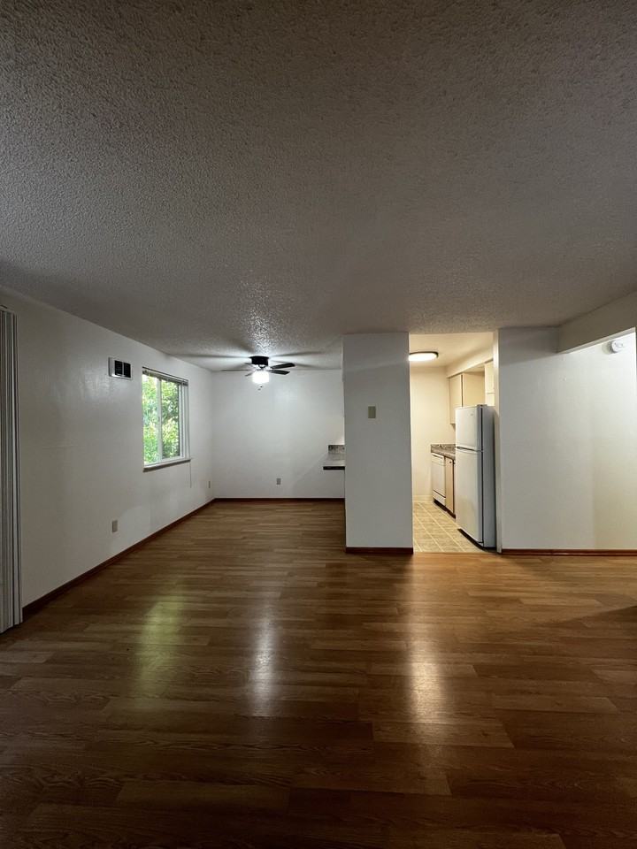 3379 Ratcliff Ln Se #3379 - Photo 6 of 12