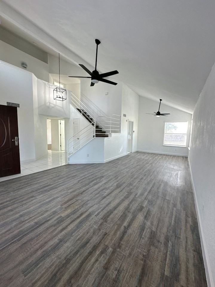 1229 Diamond Cove Pl - Photo 5 of 20