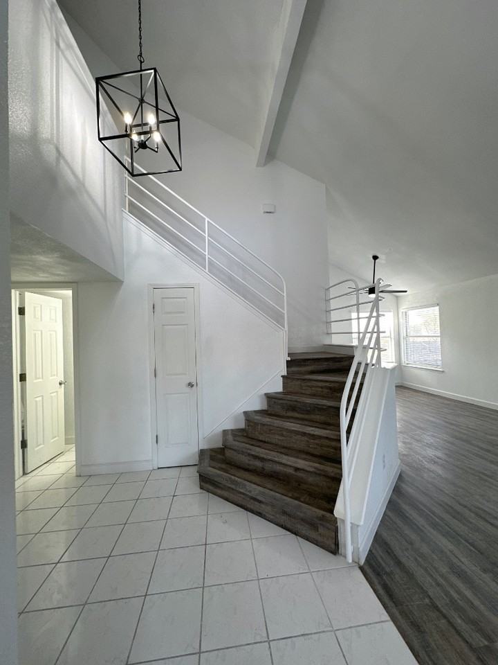 1229 Diamond Cove Pl - Photo 6 of 20