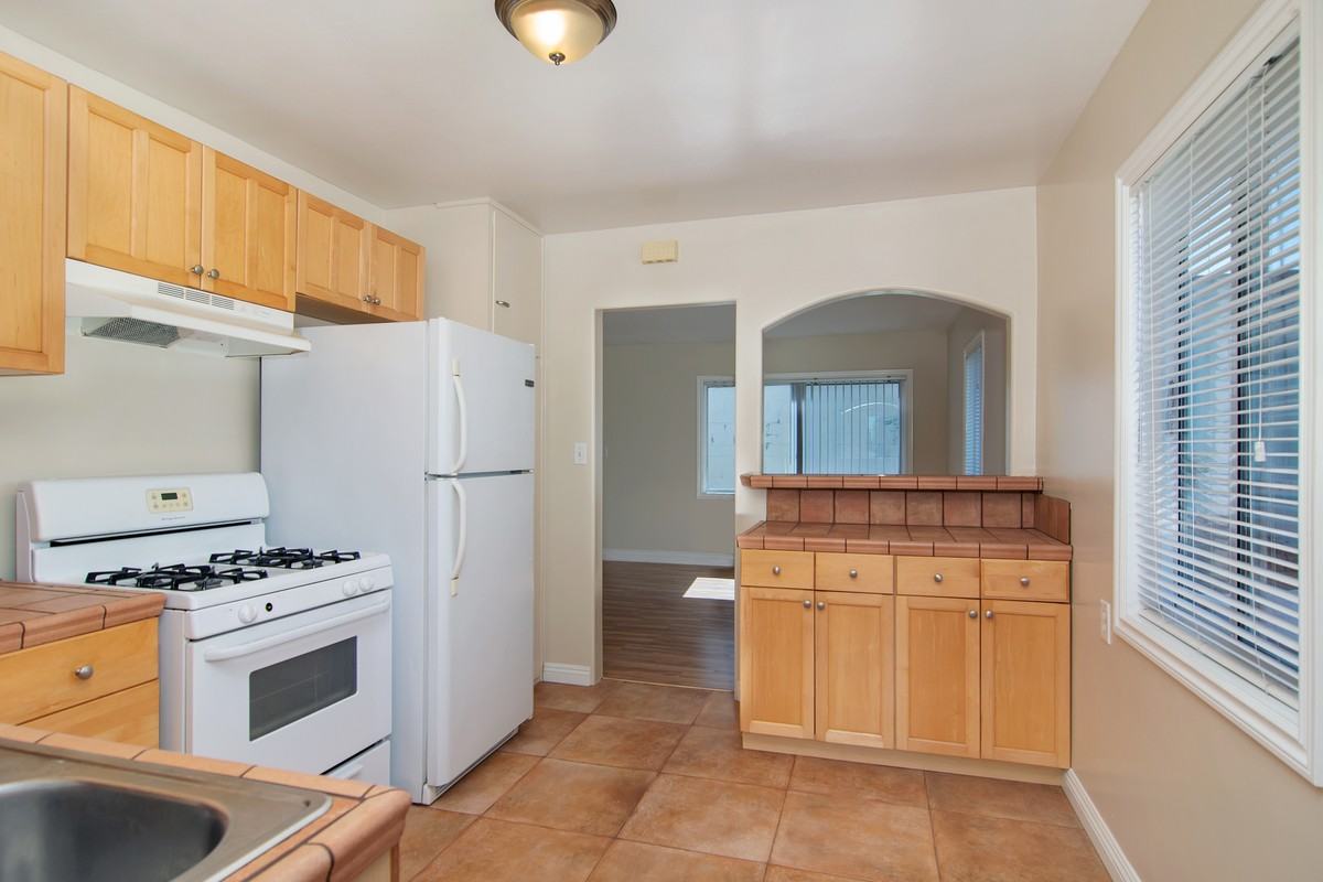 268 Church Ave #D - Photo 5 of 16