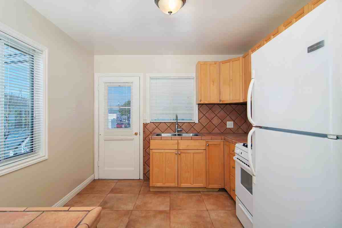 268 Church Ave #D - Photo 6 of 16