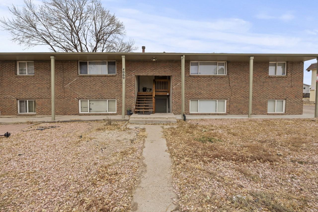 4060 Airport Rd #4 - Photo 2 of 22