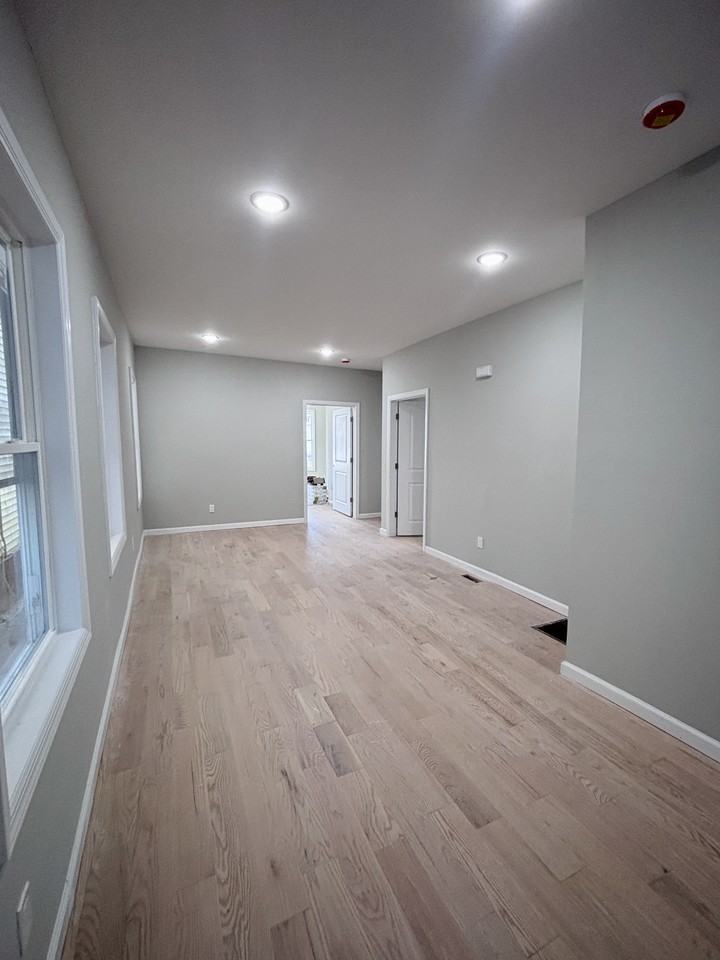 788 E 18th St #1 - Photo 6 of 9