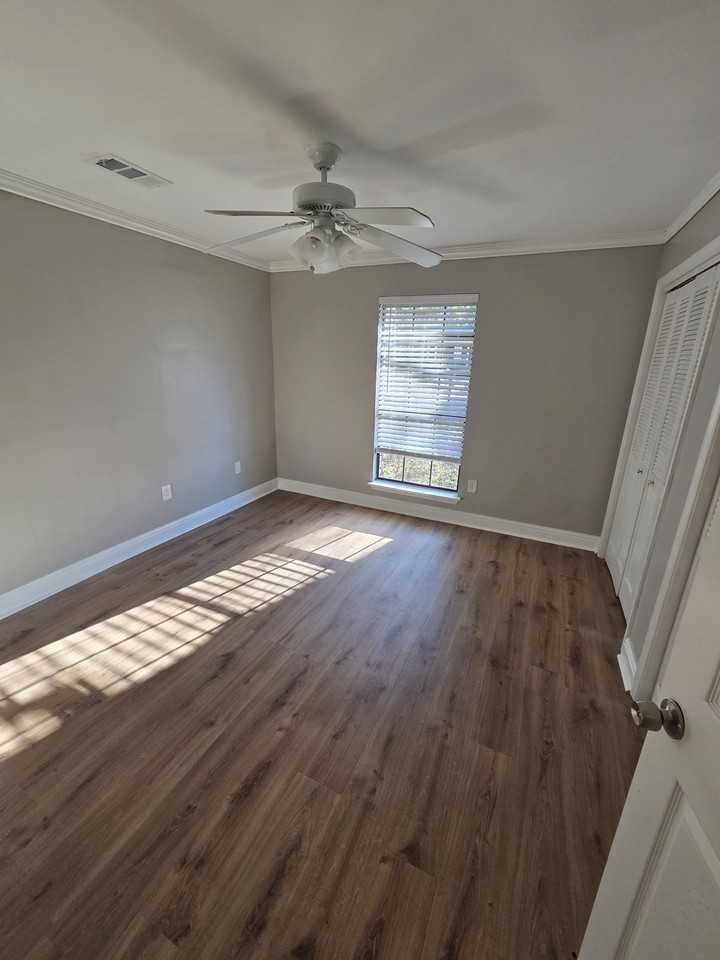 12233 Parklawn Ave #NA - Photo 6 of 15