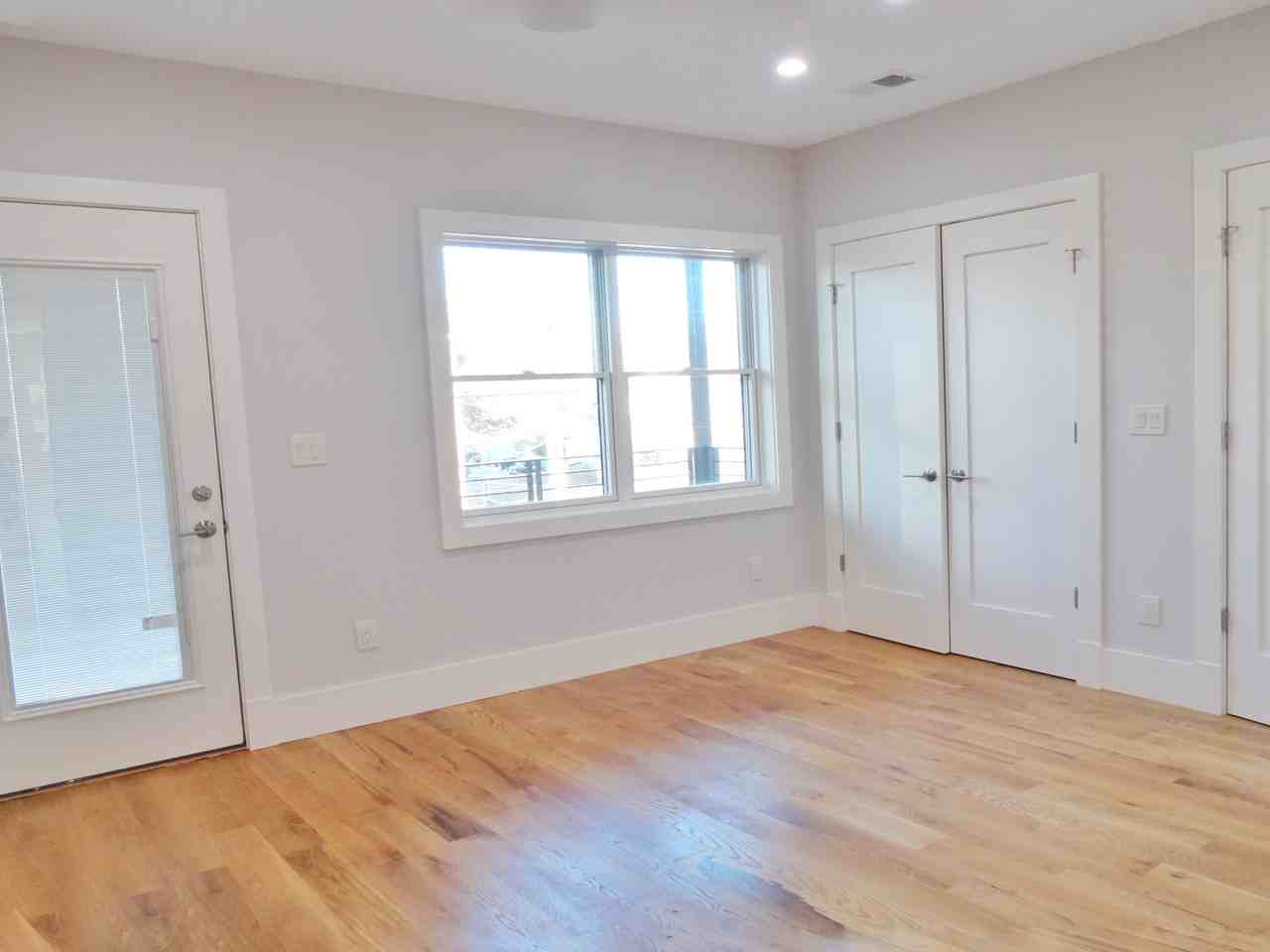 523 Lamont St Nw #2 - Photo 3 of 16