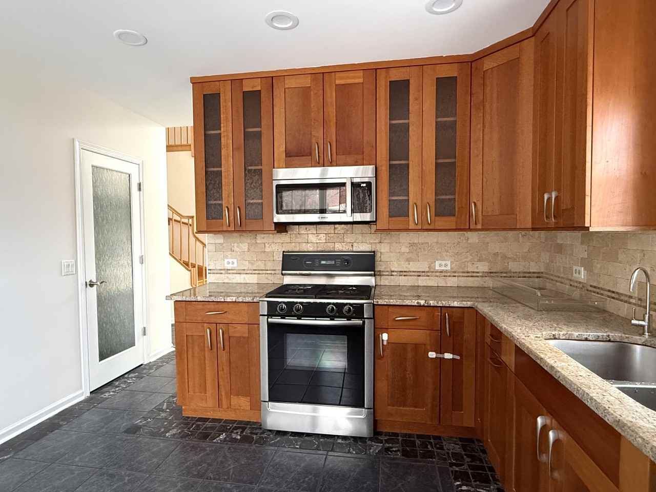 362 Town Place Cir #362 - Photo 6 of 50