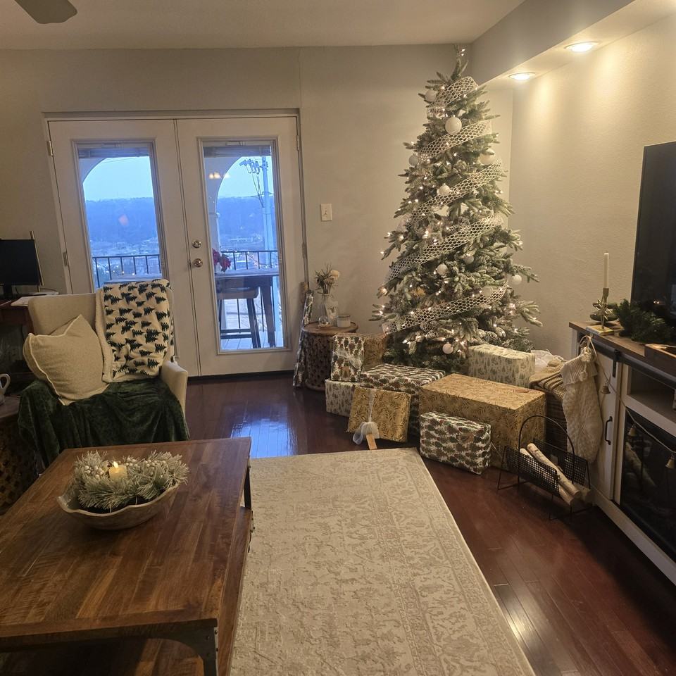 5709 Lyon's View Pike Knoxville Tn 37910 #3302 - Photo 5 of 10