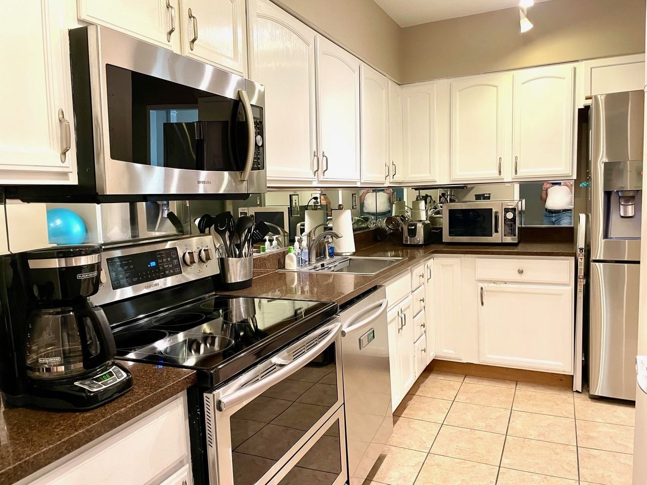 900 S Hanley Rd #5C - Photo 7 of 14