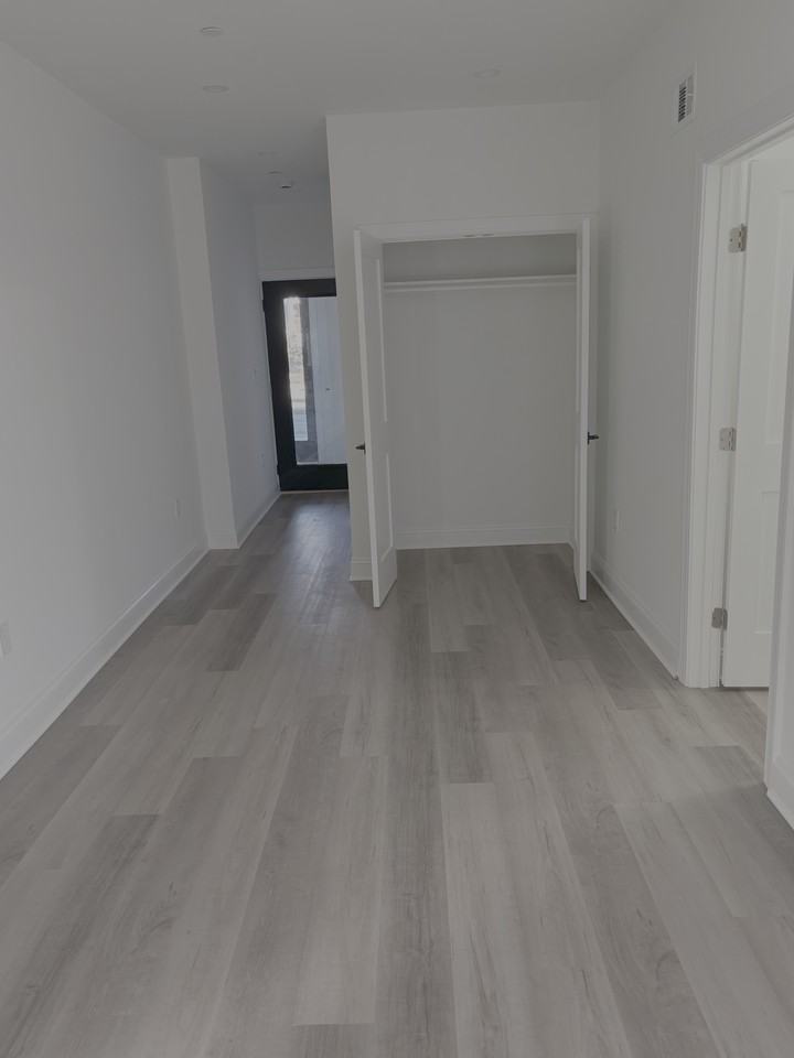 2404 N Capitol St Nw #1 - Photo 5 of 20