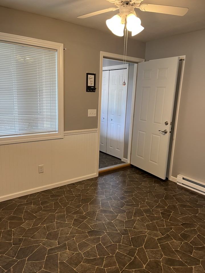 318 E Green Meadow Dr #NA - Photo 3 of 9