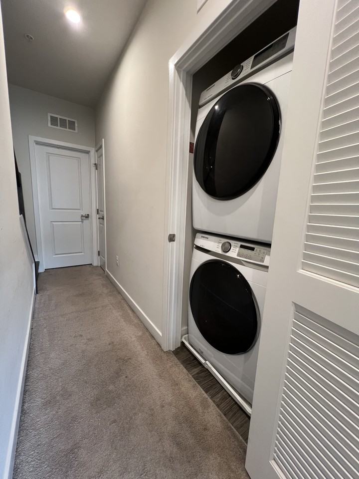 214 S Newkirk St #214 - Photo 3 of 20