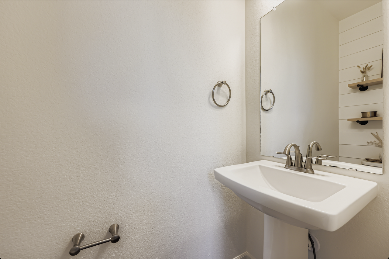 1116 Highlands Dr #NA - Photo 4 of 17