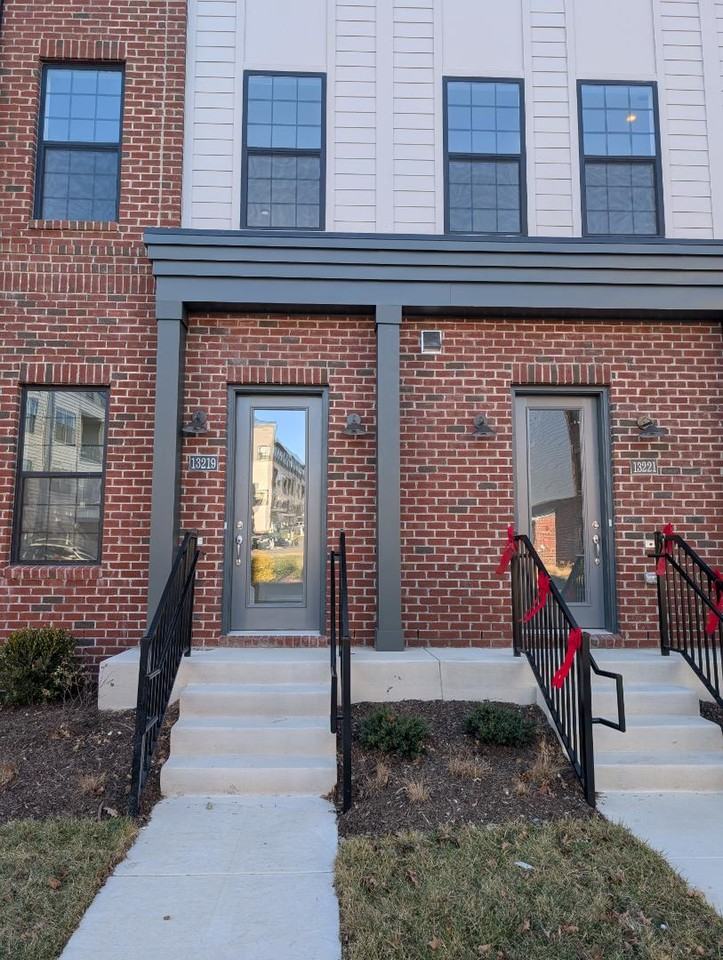 13219 Garland Ln - Photo 3 of 20