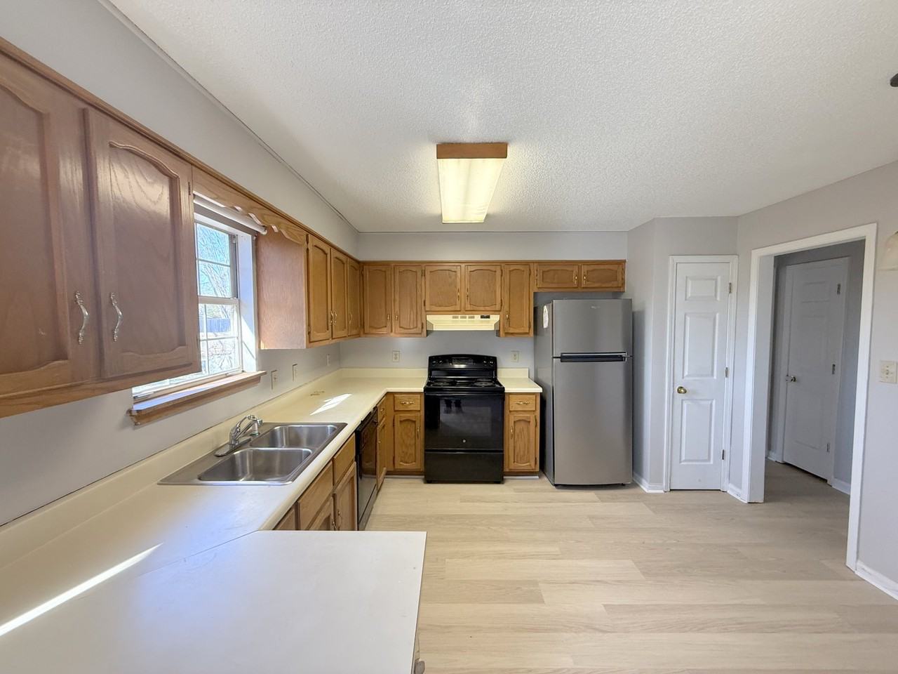 13001 Virginia Ct #1 - Photo 7 of 22