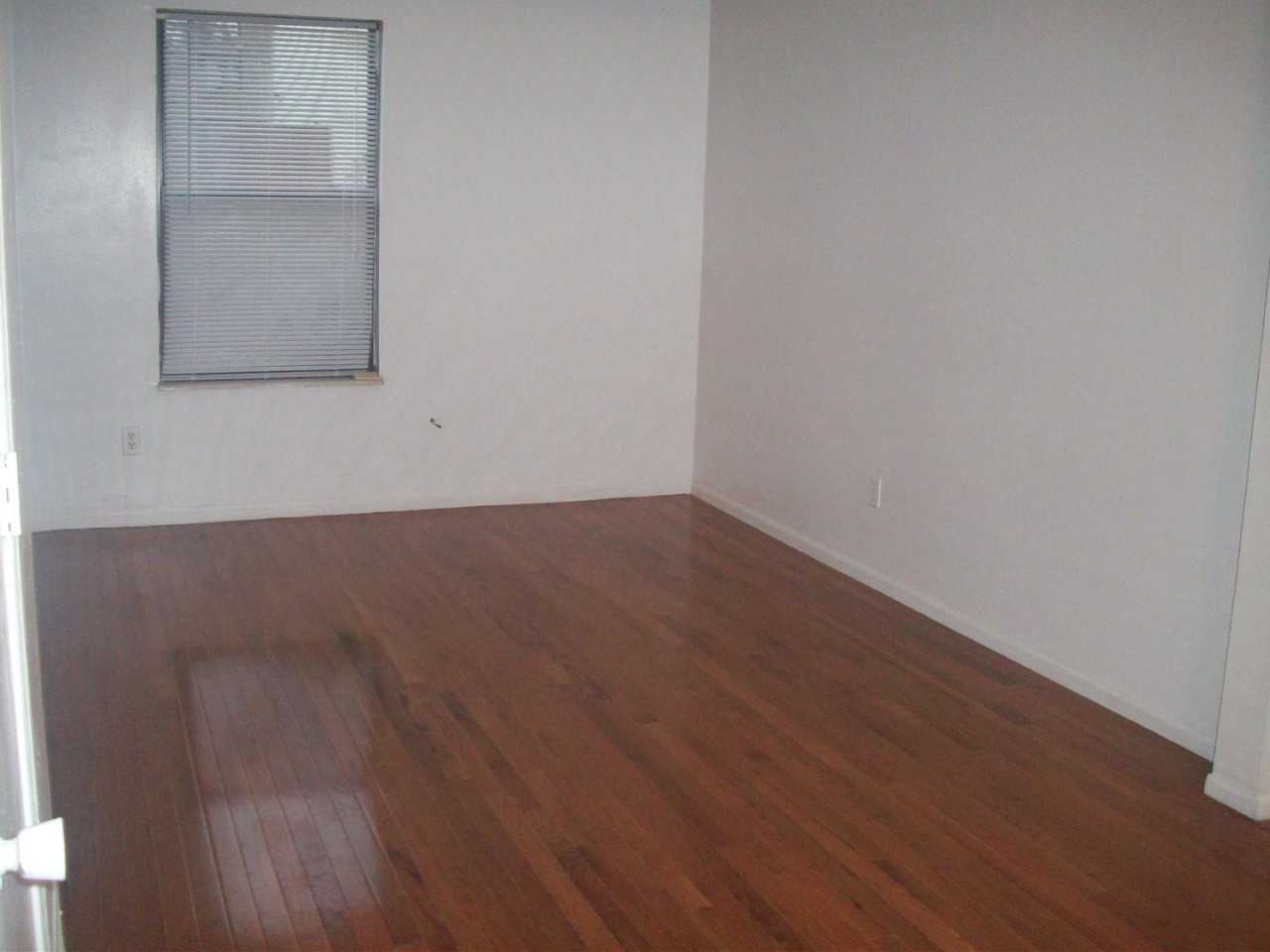 2512 Elmwood Pkwy - Photo 2 of 7