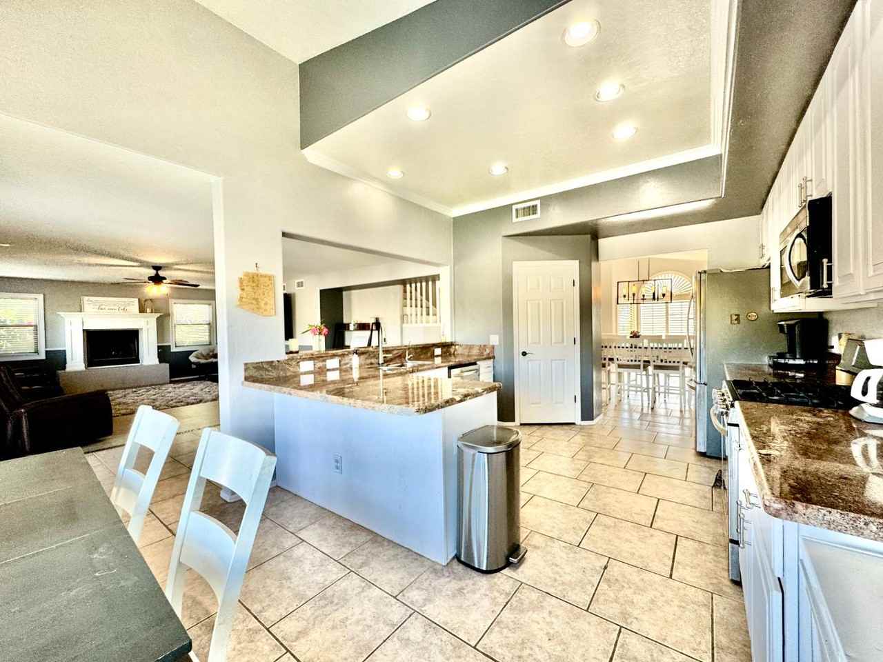 12768 N Lantern Way - Photo 6 of 20