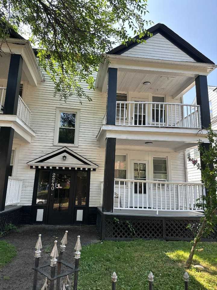 2240 Murray Hill Rd - Photo 3 of 10