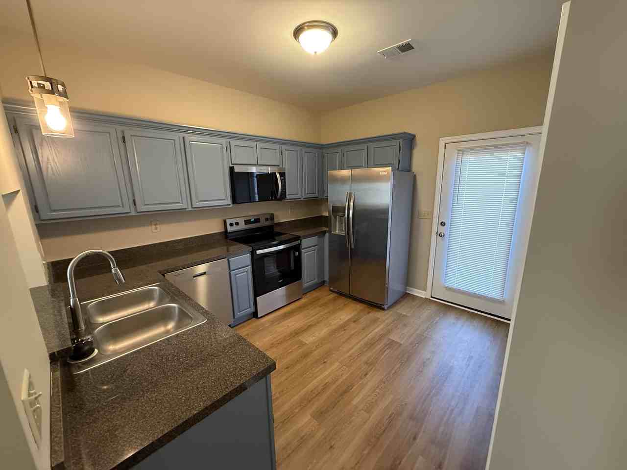 103 Chippendale Cir #103 - Photo 3 of 11