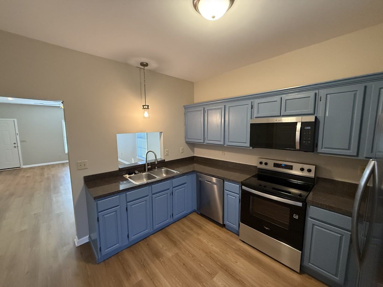 103 Chippendale Cir #103 - Photo 4 of 11