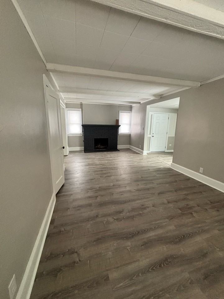 5302 East Dr #1 - Photo 2 of 13