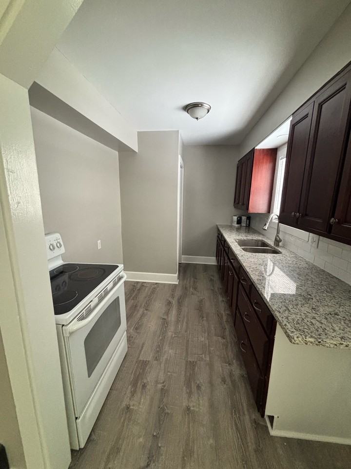 5302 East Dr #1 - Photo 4 of 13