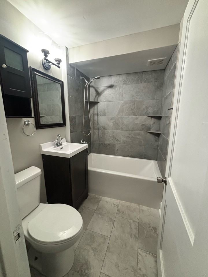 5302 East Dr #1 - Photo 5 of 13