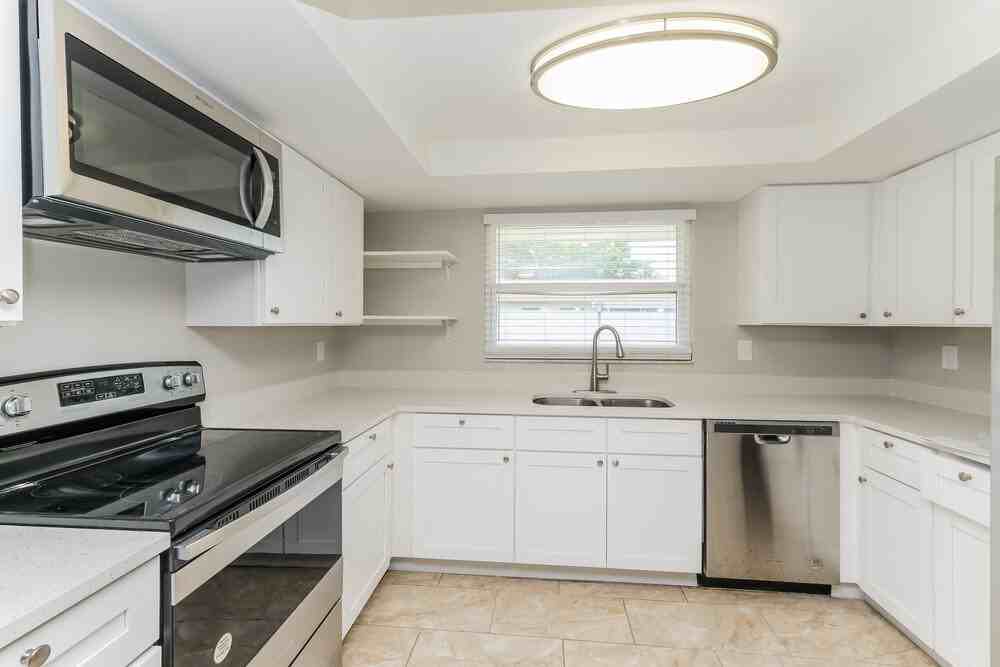 516 Firefly Ln - Photo 6 of 15