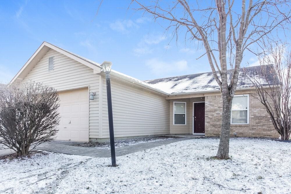 7621 Blue Willow Dr - Photo 3 of 16